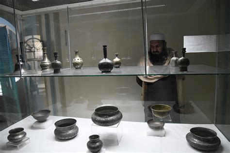 Afghan national museum reopens for visitors amid Taliban aid pleas ...