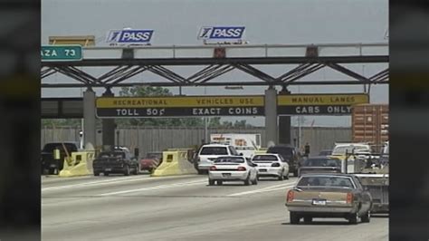 Illinois toll booths replacing coin buckets - ABC7 Chicago