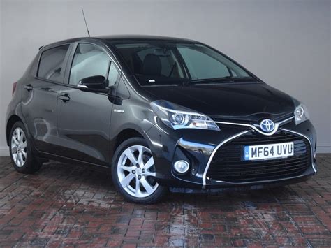 TOYOTA YARIS 1.5 Hybrid Excel 5dr CVT Auto (black) 2014 | in Winsford, Cheshire | Gumtree