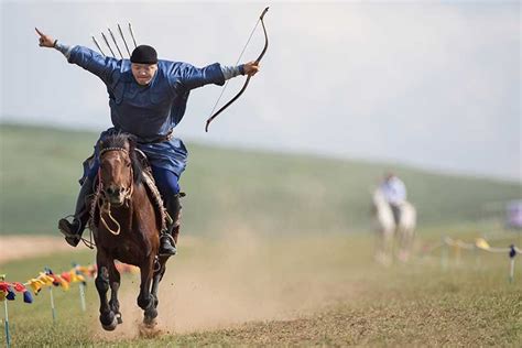 Living Arrow of Mongolian Horseback Archery | Horseback archery ...