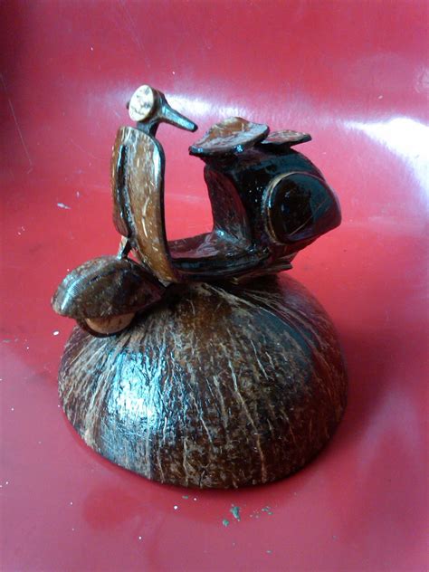 Coconut Shell Crafts From West Java: Coconuts Shell art from West Java