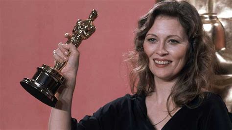 Faye Dunaway: Oscar Best Picture presenter has own Academy Award - GoldDerby