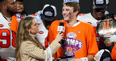 Cade Klubnik gifts Clemson team with Beats headphones - On3