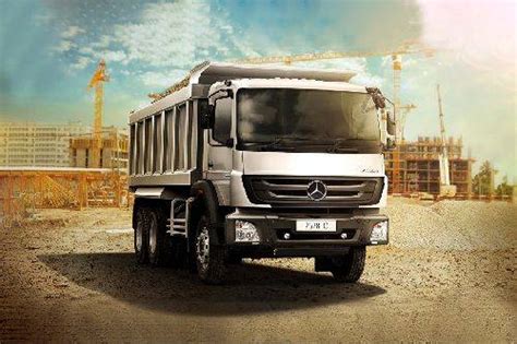 Mercedes Benz Axor vs Mitsubishi Canter FE 84 SHDX - Which is Better?