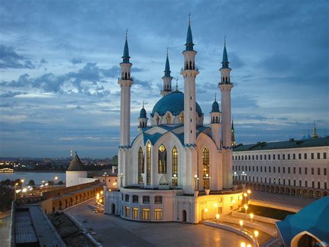 37 Most Stunning Mosques Around The World