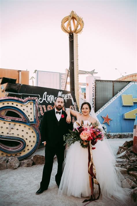 A Las Vegas Neon Museum Wedding Full of Quirk, Color, and Charm ...