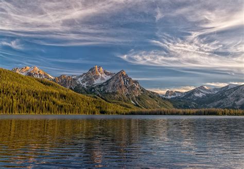 Sawtooth Mountains in Idaho 2024 - Rove.me