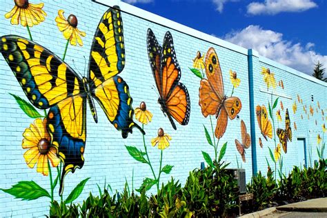 Community Butterfly Murals – Butterfly Lady