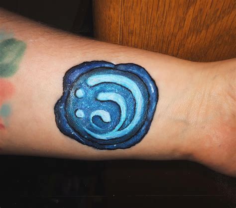 Body painted a hydro sigil 💧🌊 : r/Genshin_Impact