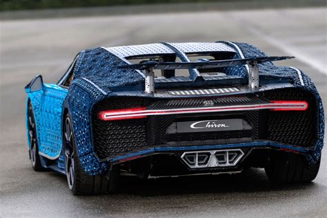 Fahrbarer LEGO Technic Bugatti Chiron: XXL-Version vorgestellt | zusammengebaut