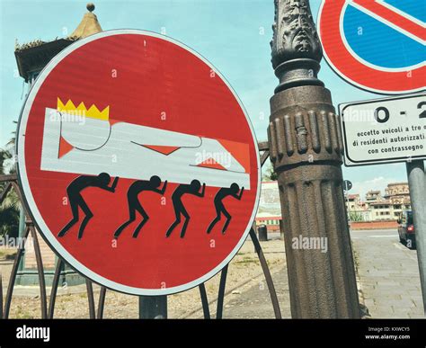 Italian Street Art Stock Photo - Alamy