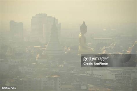 3,000 Air Pollution In Bangkok Stock Photos, High-Res Pictures, and ...