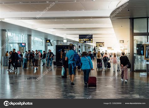 Oslo Gardermoen International Airport departure terminal. Passengers at boarding gates – Stock ...