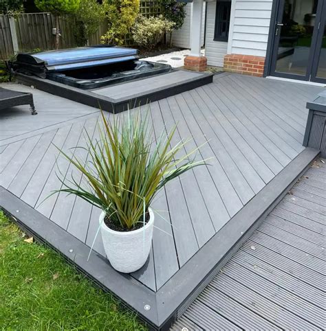 Garden Decoration Ideas with Composite Decking - CW