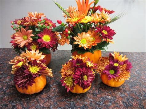 MIni pumpkin flower arrangements | Pumpkin arrangements, Pumpkin flower, Fall flower centerpieces