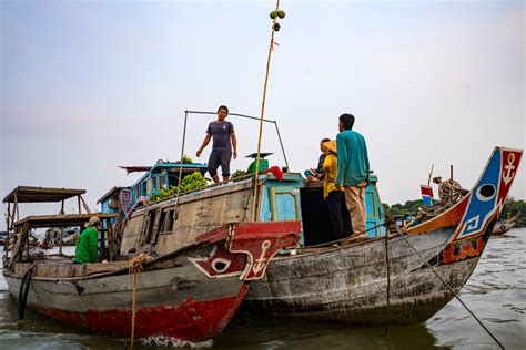 Floating Market, Chau Doc, Vietnam | Steve Barru Photographs