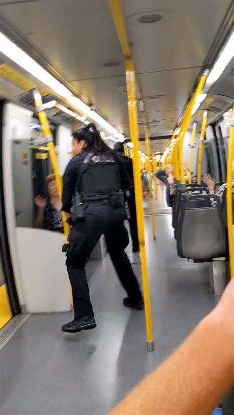 Police Incident at Edmonds Station : r/vancouver