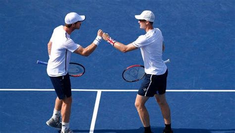 Andy Murray, brother Jamie advance in doubles at Citi Open