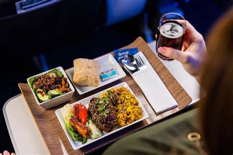 More Choices, More Satisfaction: Alaska Airlines’ Revamped Food and Beverage Menu