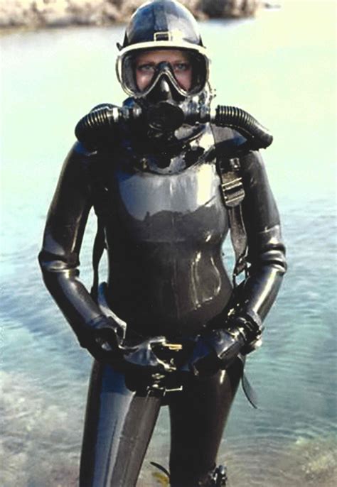 Diving | Scuba girl wetsuit, Scuba girl, Scuba wetsuit