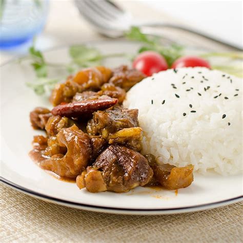 Mom's Best Beef Stew with Tendon - Omnivore's Cookbook