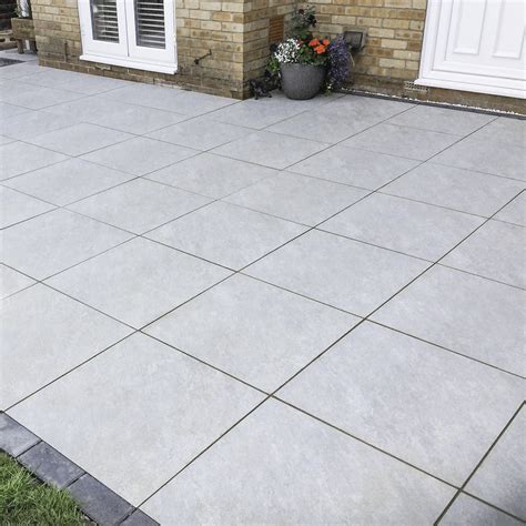 Silver Grey Porcelain Paving 600x600 | Outdoor Porcelain Tiles | Nustone