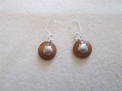 Sea Shell Earrings - Earrings