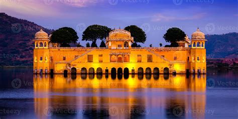 Jal Mahal Water Palace. Jaipur, Rajasthan, India 713566 Stock Photo at Vecteezy