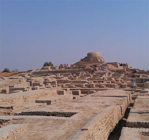 Ruines archéologiques de Mohenjo Daro Ancient Origins, Ancient History ...