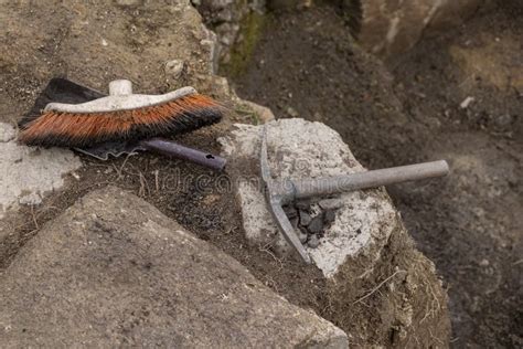 Tools on the Ground in an Archaeological Excavation, Work Tools Stock ...