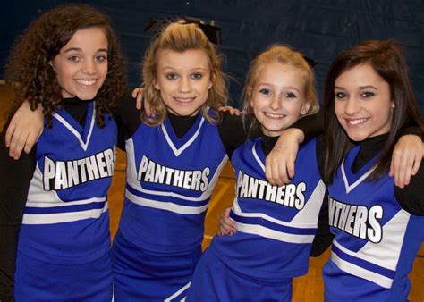 TIS Weekly Photos 2: Middle School Cheer