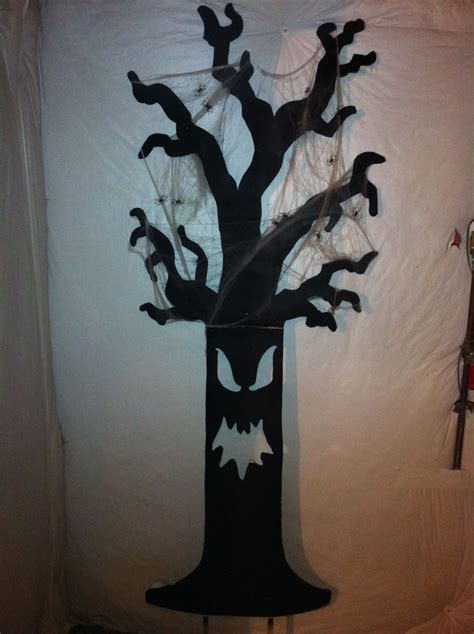 Halloween décor - Spooky Tree for yard | Spooky trees, Halloween ...