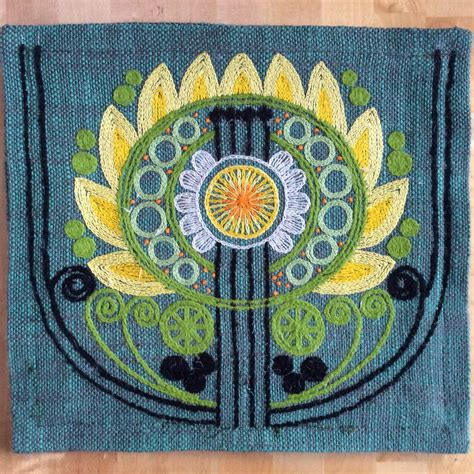 Väggbonad / Kudde - Retro Scandinavian Embroidery, Swedish Embroidery, Wool Embroidery, Hand ...