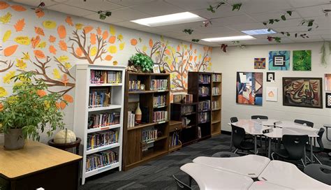 My middle school classroom library: years of collection and curation : r/bookshelf