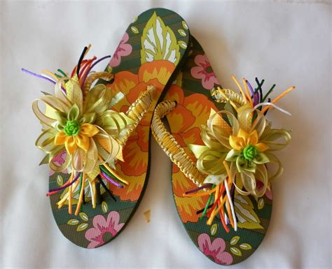 Sandalias decoradas con cintas y flores. … | Pinteres…