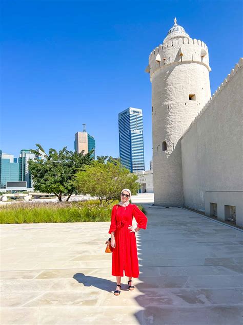 What To Wear in Abu Dhabi & Dress Code in Abu Dhabi For Tourists in ...