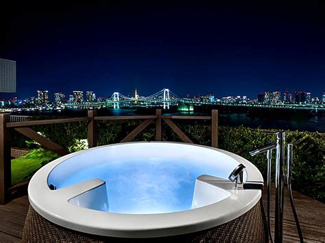 Top 20 Hotels with Pool in Tokyo - Anna Holt's Guide 2020