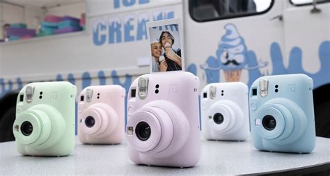 Fujifilm lansirao novi INSTAX MINI 12 Instant fotoaparat | Svijet-medija.hr