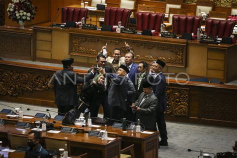 RAPAT PARIPURNA PEMBUKAAN MASA SIDANG | ANTARA Foto