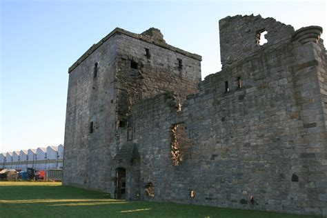 Friendly and unfriendly castles in Fife | Stravaiging around Scotland