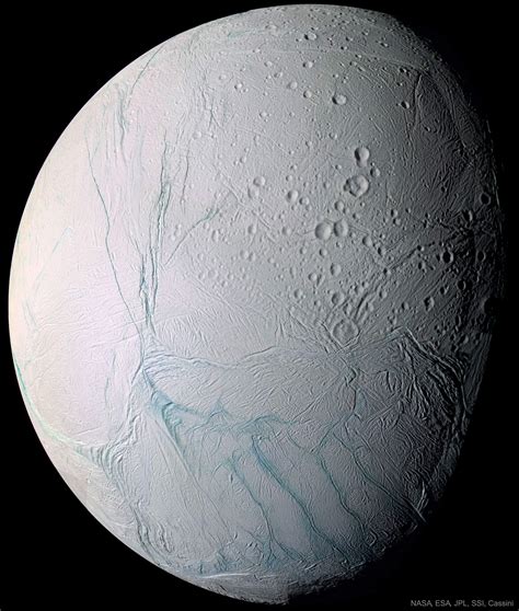 Enceladus’ Subsurface Ocean Has Various Energy Sources for Microbial Life, Study Suggests | Sci.News