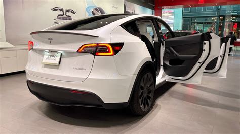 Tesla Model Y Rwd 2023 Review - Image to u