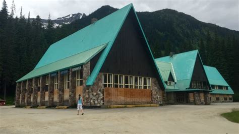 Lawsuits leave lodge in Glacier National Park derelict | CBC News