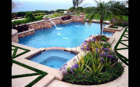 The Best Plants for Swimming Pool Landscaping - My Pool Guy