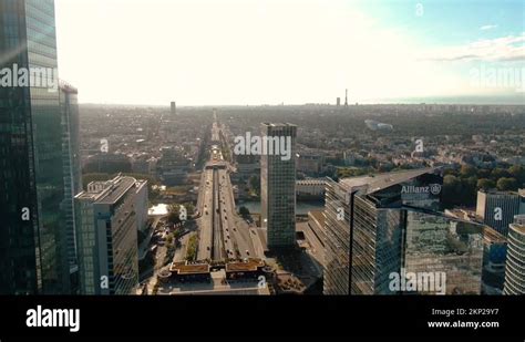 La defense skyline Stock Videos & Footage - HD and 4K Video Clips - Alamy