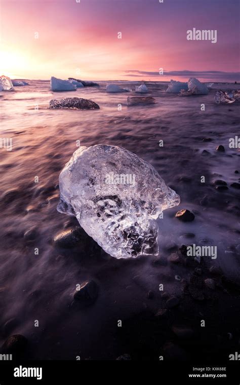Sunrise over ice at diamond beach in Iceland. Magical colours! Stock Photo - Alamy