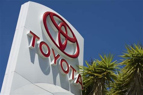Toyota to spend $1.1 billion to settle U.S. unintended acceleration claims | Carsfresh
