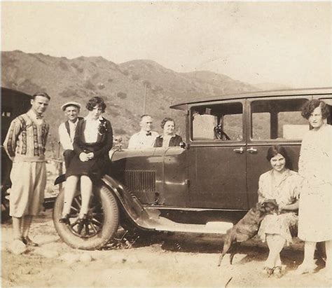 Super ANTIQUE PHOTO Stylish Flappers by vintagewarehouse on Etsy, $3.50 | Antique photos, Hiker ...