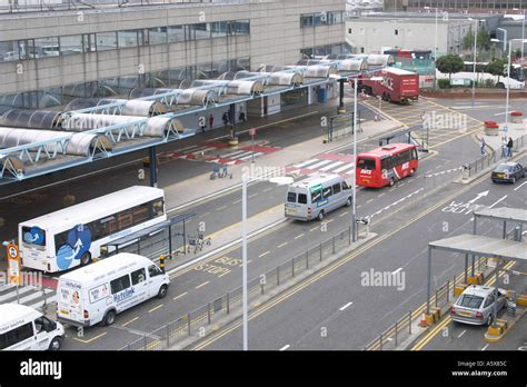 Heathrow terminal 3 arrivals hi-res stock photography and images - Alamy