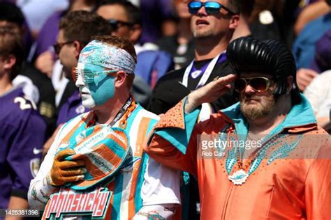 Miami Dolphins Anthem Photos and Premium High Res Pictures - Getty Images